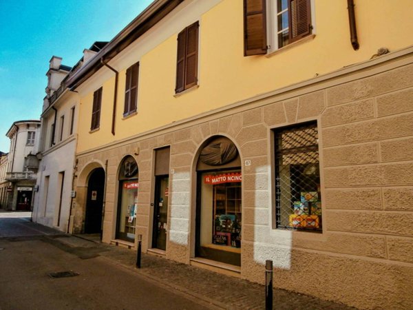 negozio in affitto a Legnano