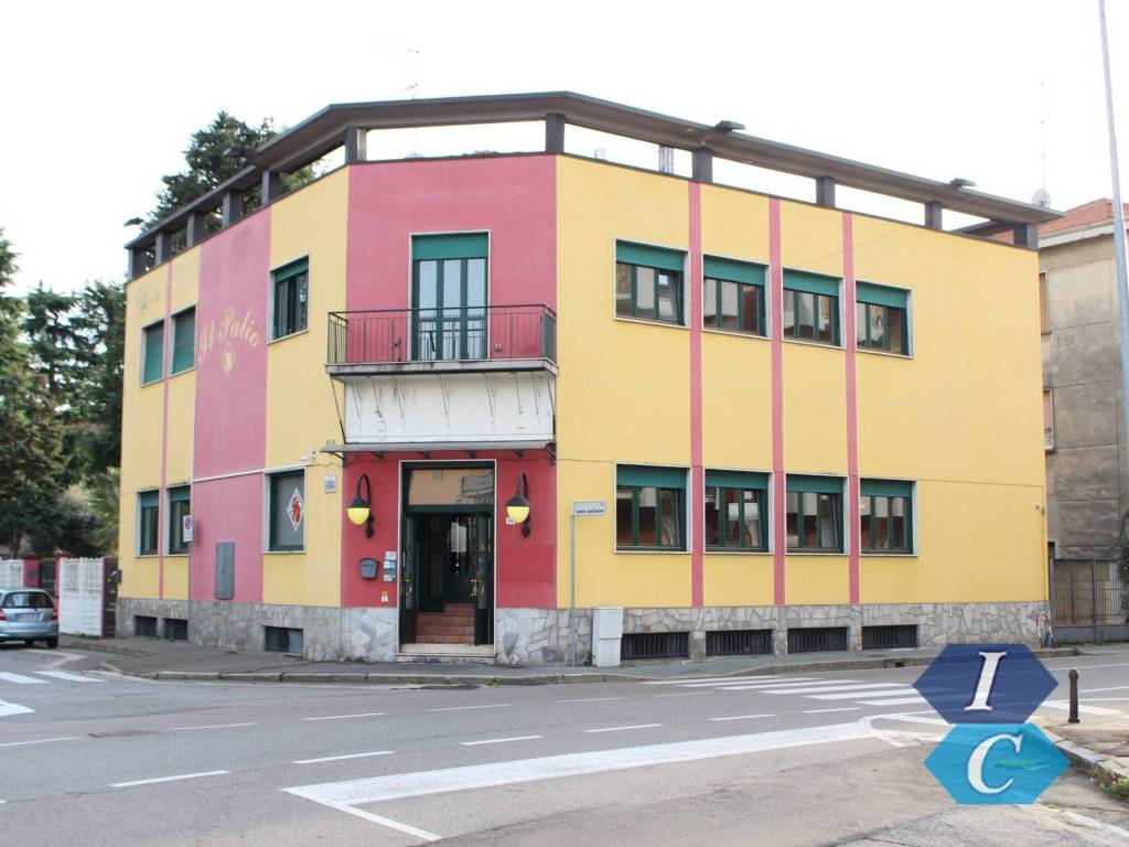 negozio in affitto a Legnano