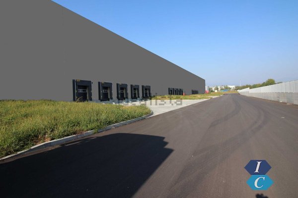 capannone in affitto a Legnano