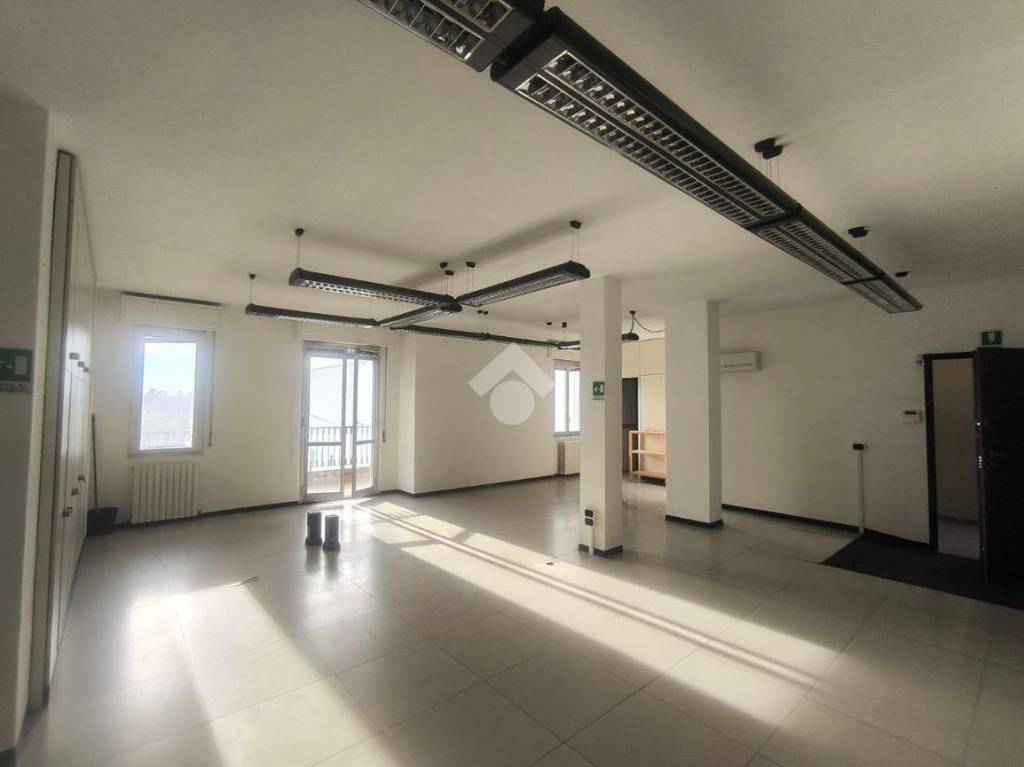 ufficio in affitto a Legnano