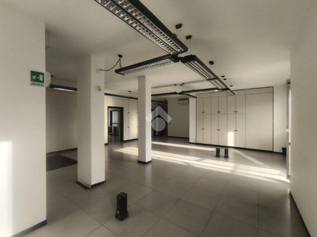 ufficio in affitto a Legnano