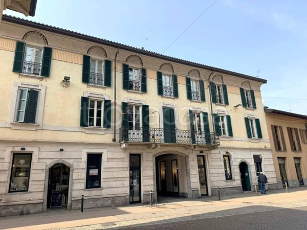 negozio in affitto a Legnano