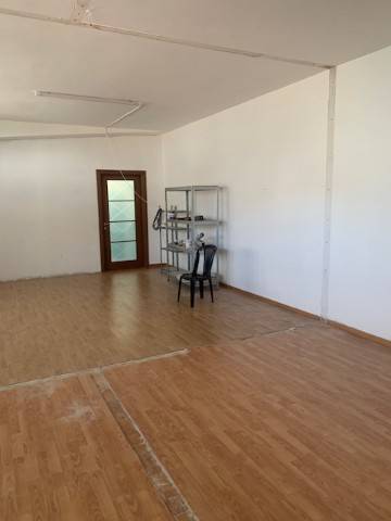 locale commerciale in affitto a Legnano