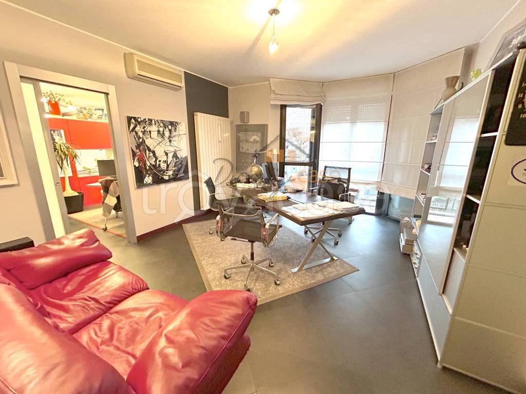 ufficio in affitto a Legnano