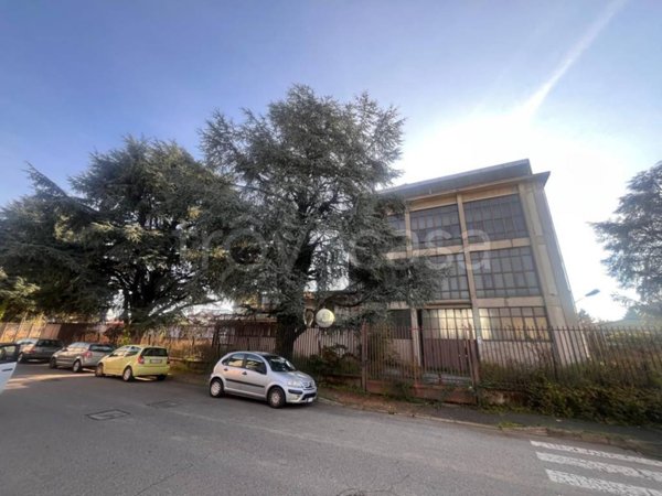 capannone in affitto a Legnano