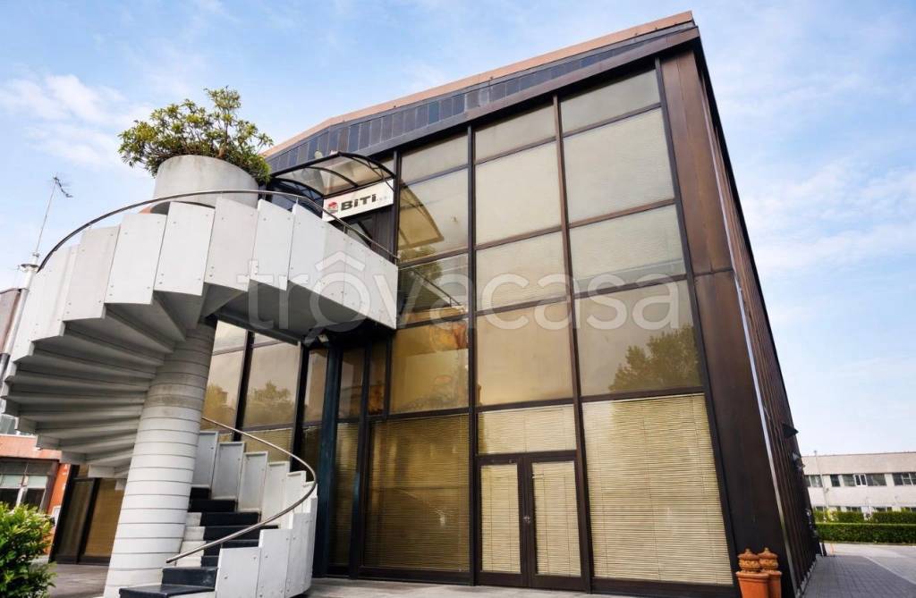 ufficio in affitto a Legnano