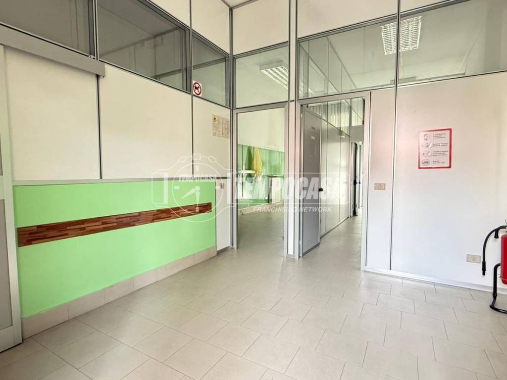 negozio in affitto a Legnano
