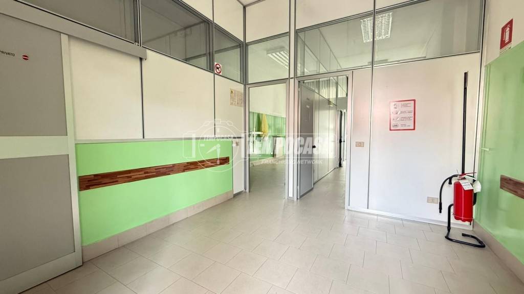negozio in affitto a Legnano