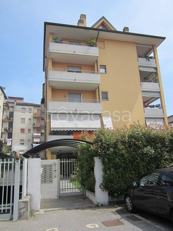 appartamento in affitto a Legnano