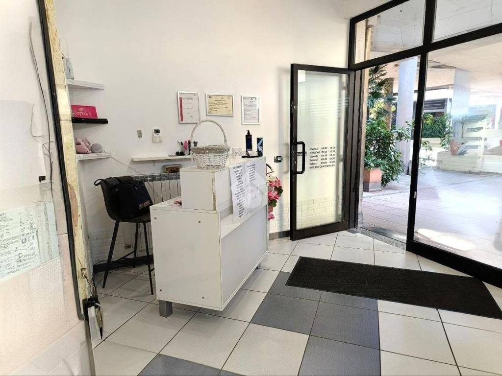 negozio in affitto a Legnano