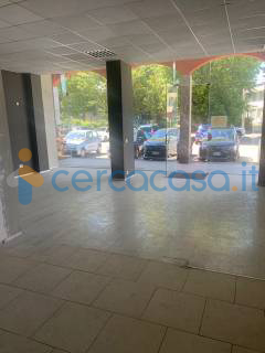 negozio in affitto a Legnano