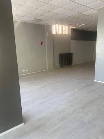 negozio in affitto a Legnano