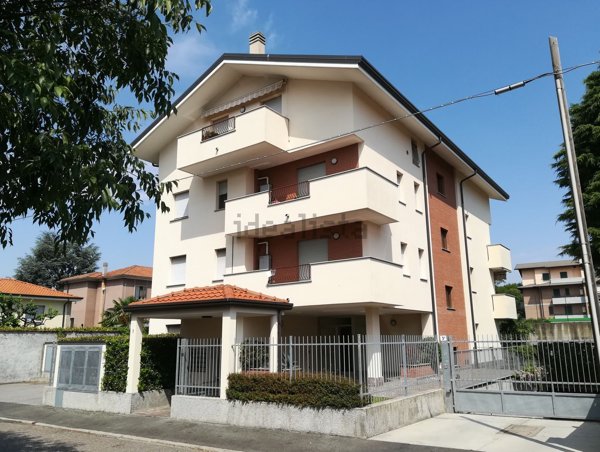 appartamento in affitto a Legnano