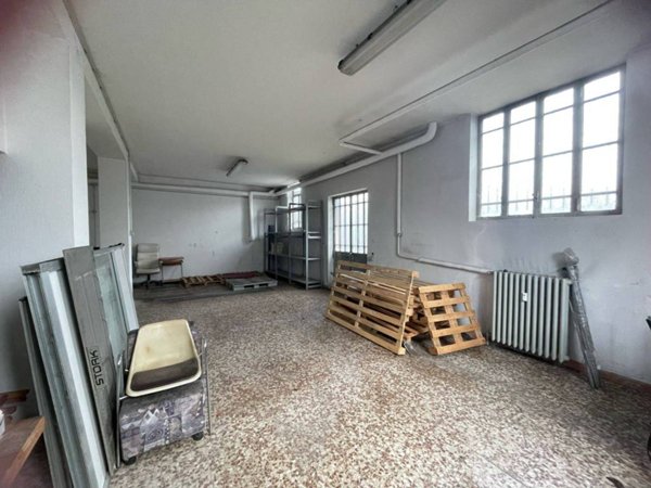 negozio in affitto a Legnano