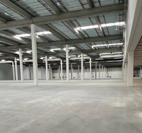 locale commerciale in affitto a Legnano