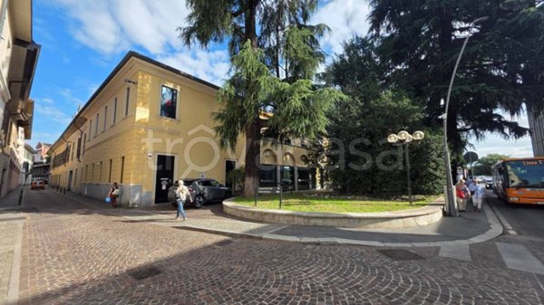 box auto in affitto a Legnano