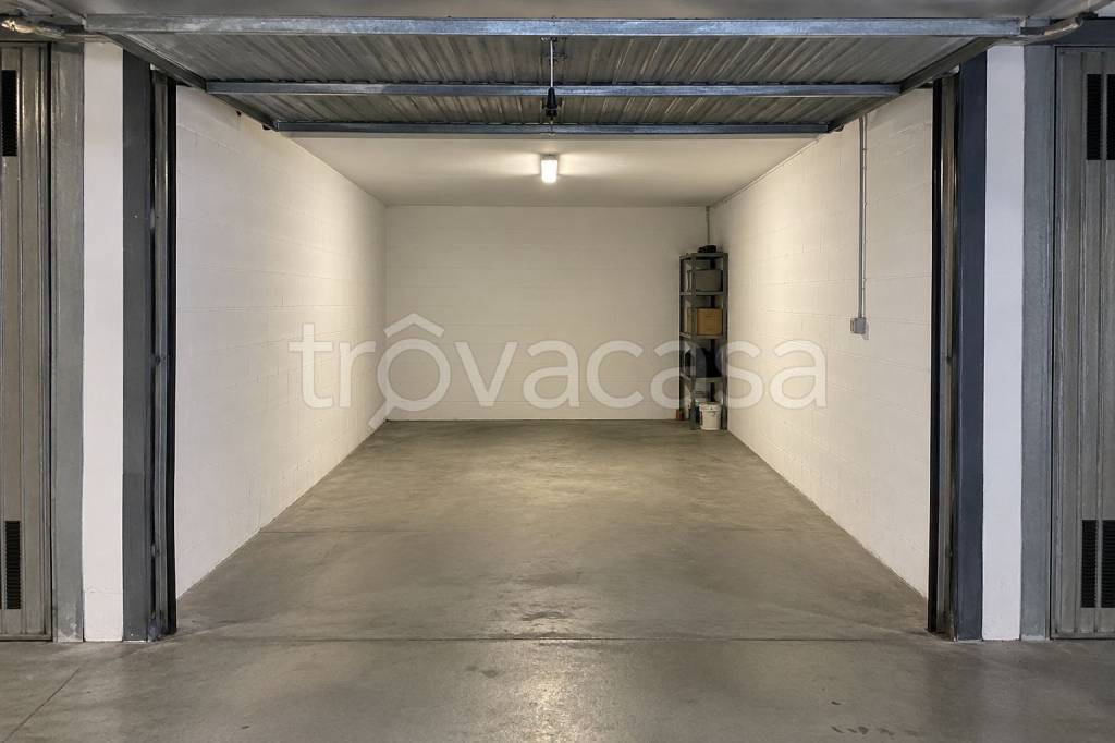 box auto in affitto a Legnano