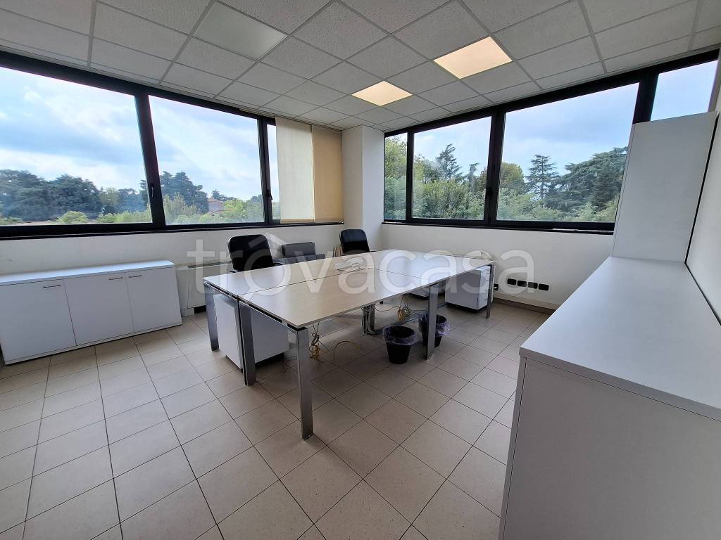 ufficio in affitto a Legnano