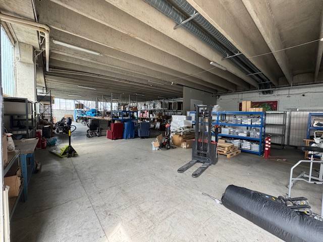 locale commerciale in affitto a Liscate