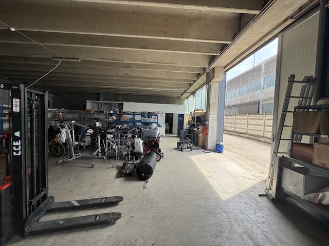 negozio in affitto a Liscate