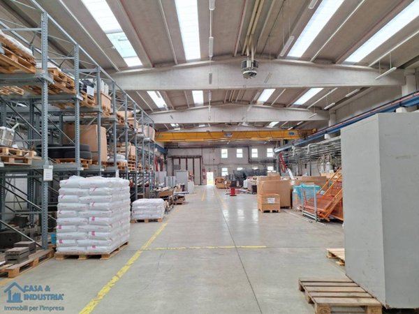 locale commerciale in affitto a Liscate