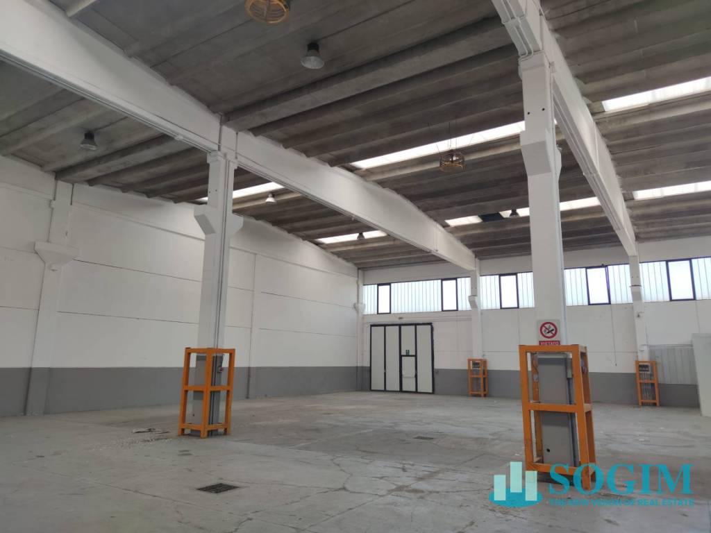 locale commerciale in affitto a Liscate