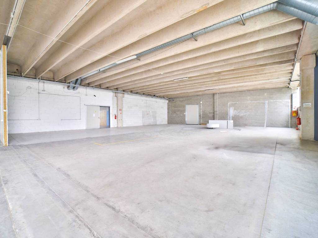 negozio in affitto a Liscate