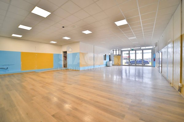 negozio in affitto a Liscate