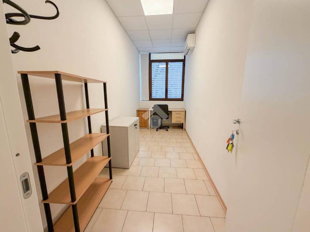 ufficio in affitto a Liscate