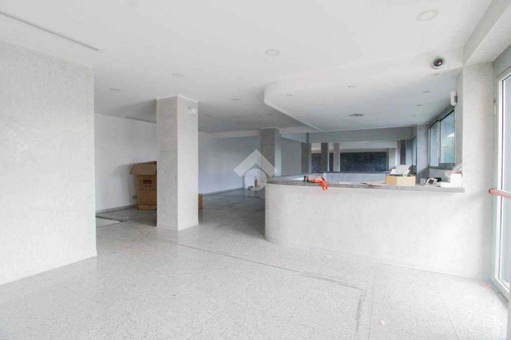 capannone in affitto a Liscate