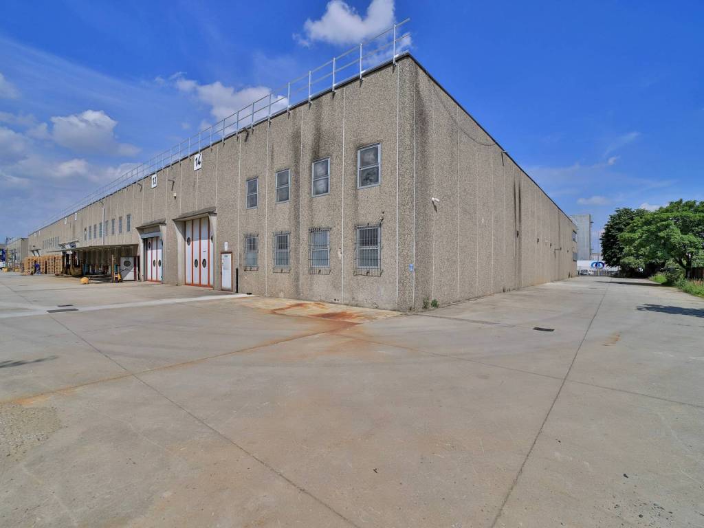 locale commerciale in affitto a Liscate