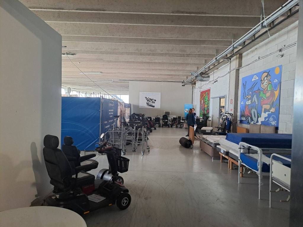 locale commerciale in affitto a Liscate