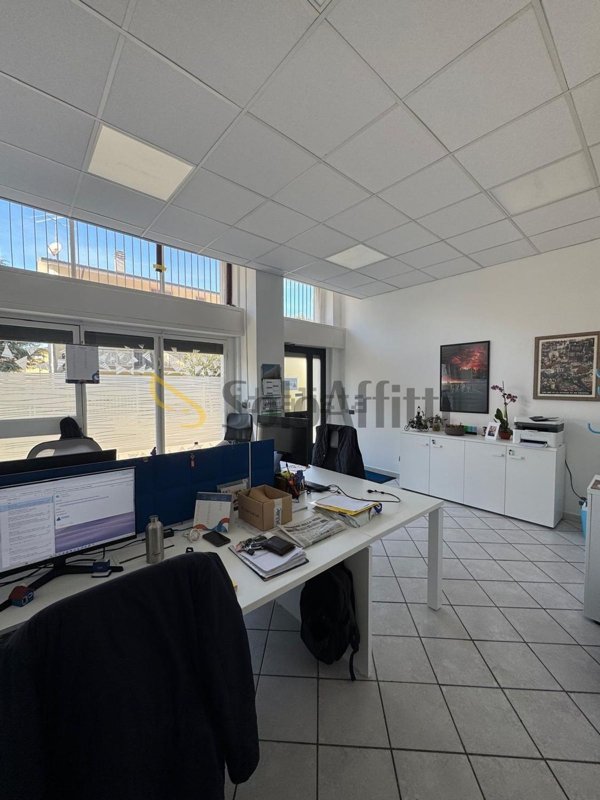 ufficio in affitto a Liscate