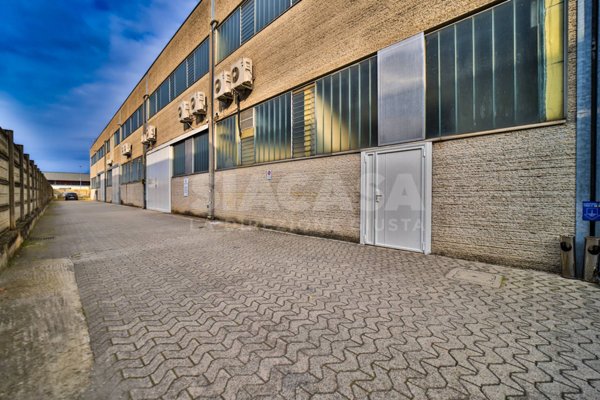 locale di sgombero in affitto a Liscate