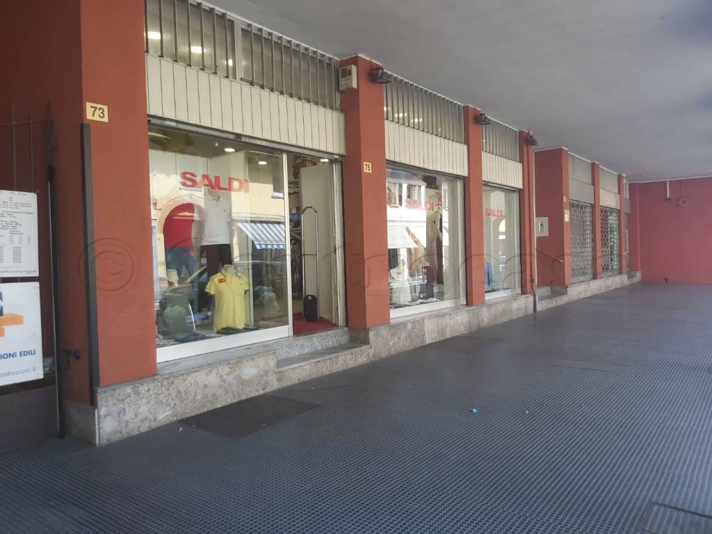 negozio in affitto a Magenta