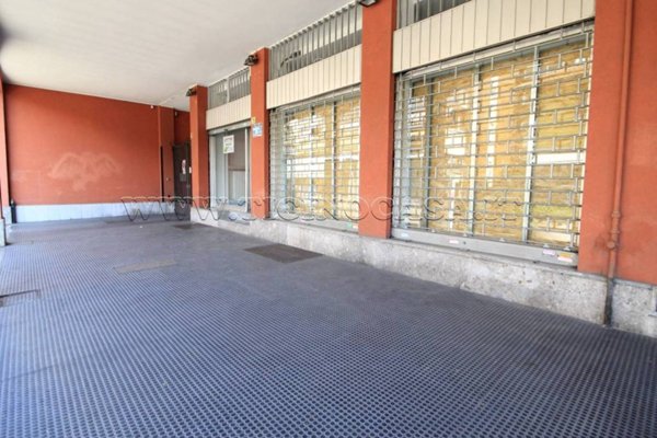 negozio in affitto a Magenta