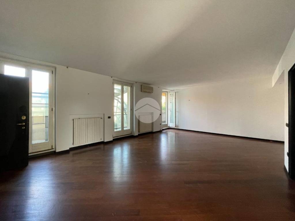 ufficio in affitto a Magenta