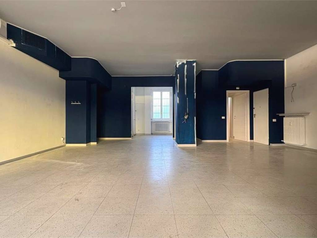 negozio in affitto a Magenta