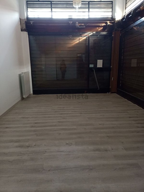 locale commerciale in affitto a Magenta