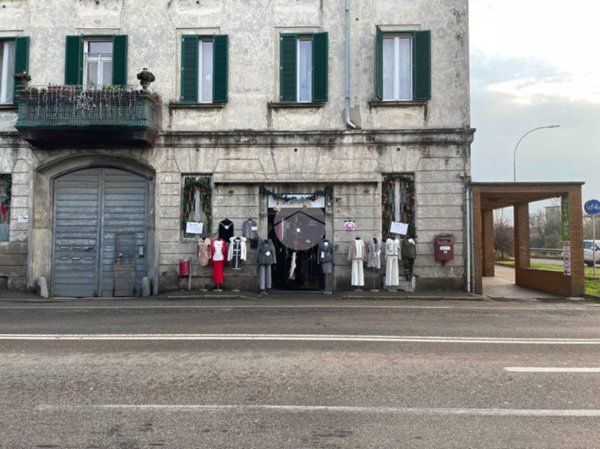 negozio in affitto a Magenta