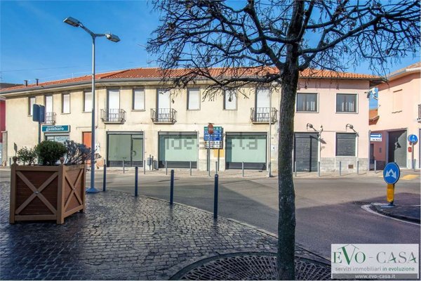 negozio in affitto a Magnago