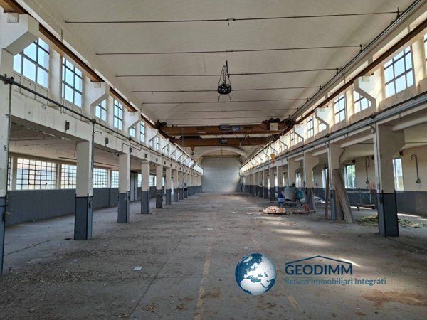 capannone in affitto a Magnago