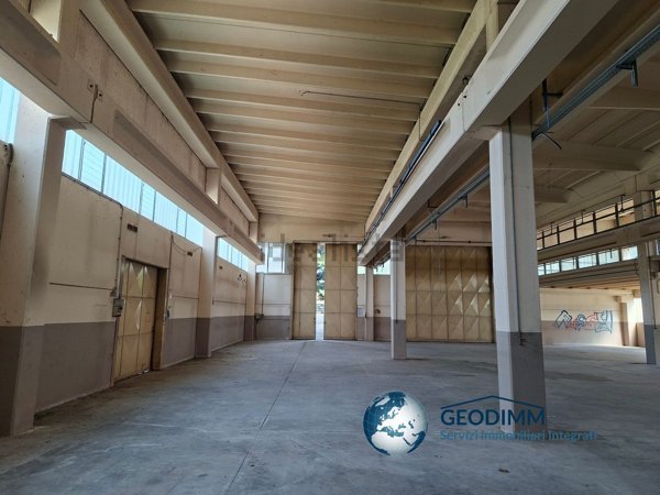 capannone in affitto a Magnago