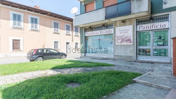 negozio in affitto a Marcallo con Casone