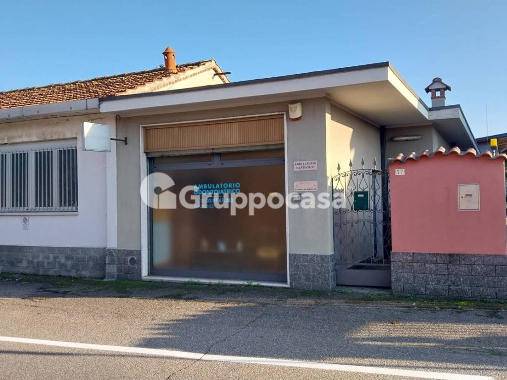 negozio in affitto a Marcallo con Casone in zona Marcallo