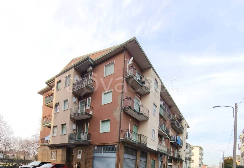 appartamento in affitto a Mediglia in zona Robbiano