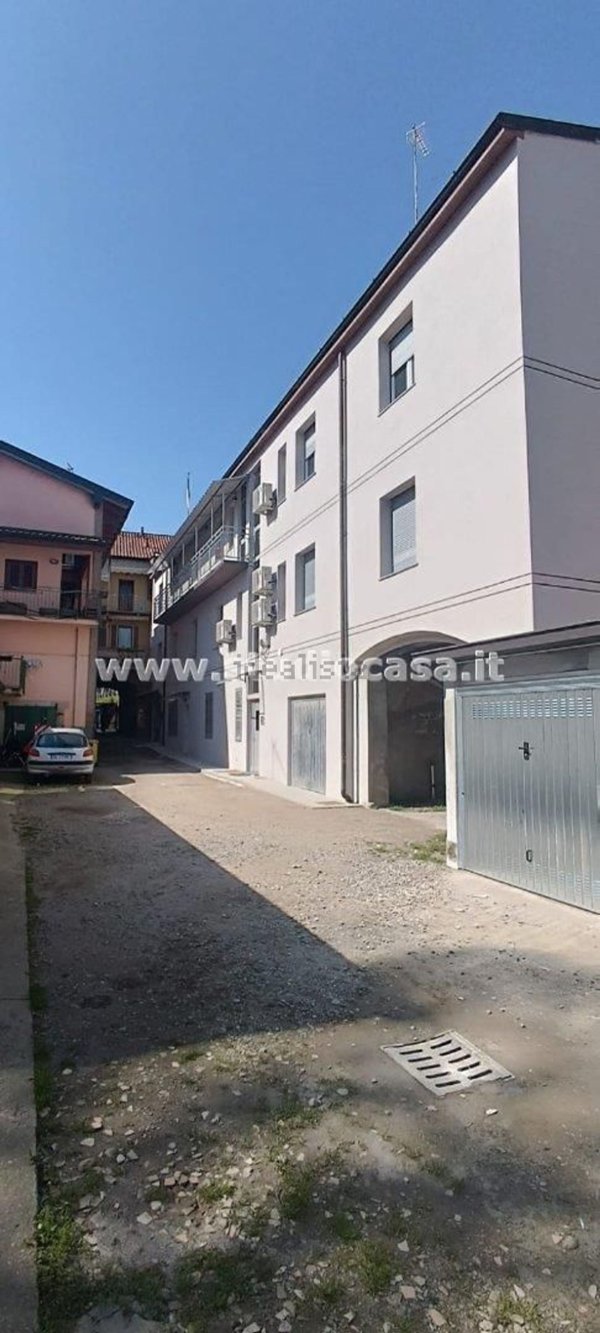 appartamento in affitto a Melegnano