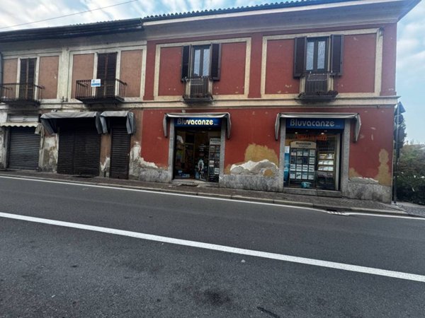 negozio in affitto a Melegnano