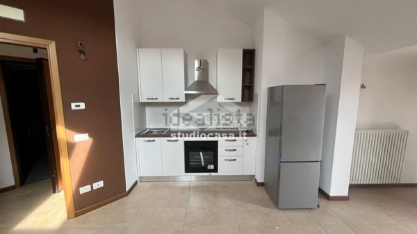 appartamento in affitto a Melegnano