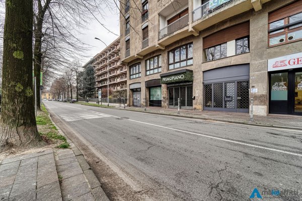 locale commerciale in affitto a Melegnano